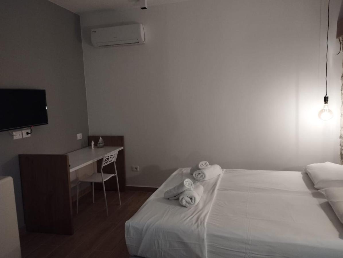 Comfort Guest Rooms Vila Hm Saranda Extérieur photo