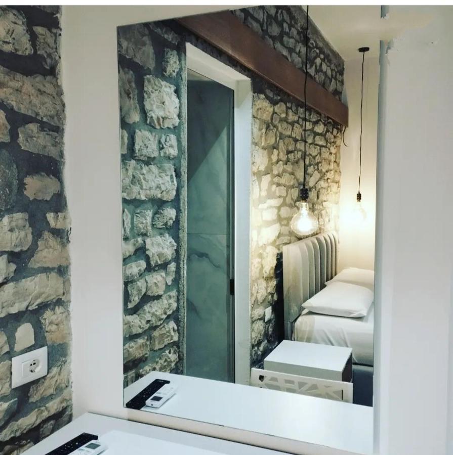 Comfort Guest Rooms Vila Hm Saranda Extérieur photo