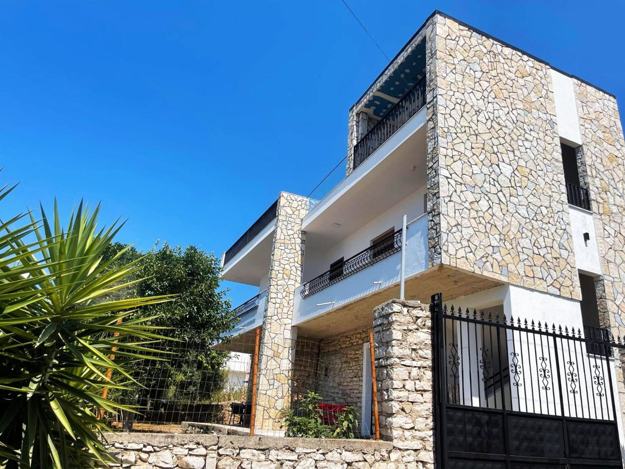 Comfort Guest Rooms Vila Hm Saranda Extérieur photo
