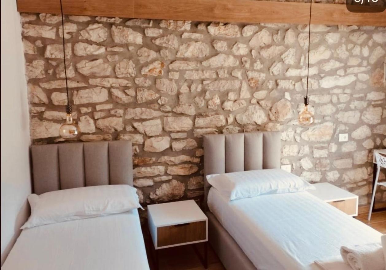 Comfort Guest Rooms Vila Hm Saranda Extérieur photo