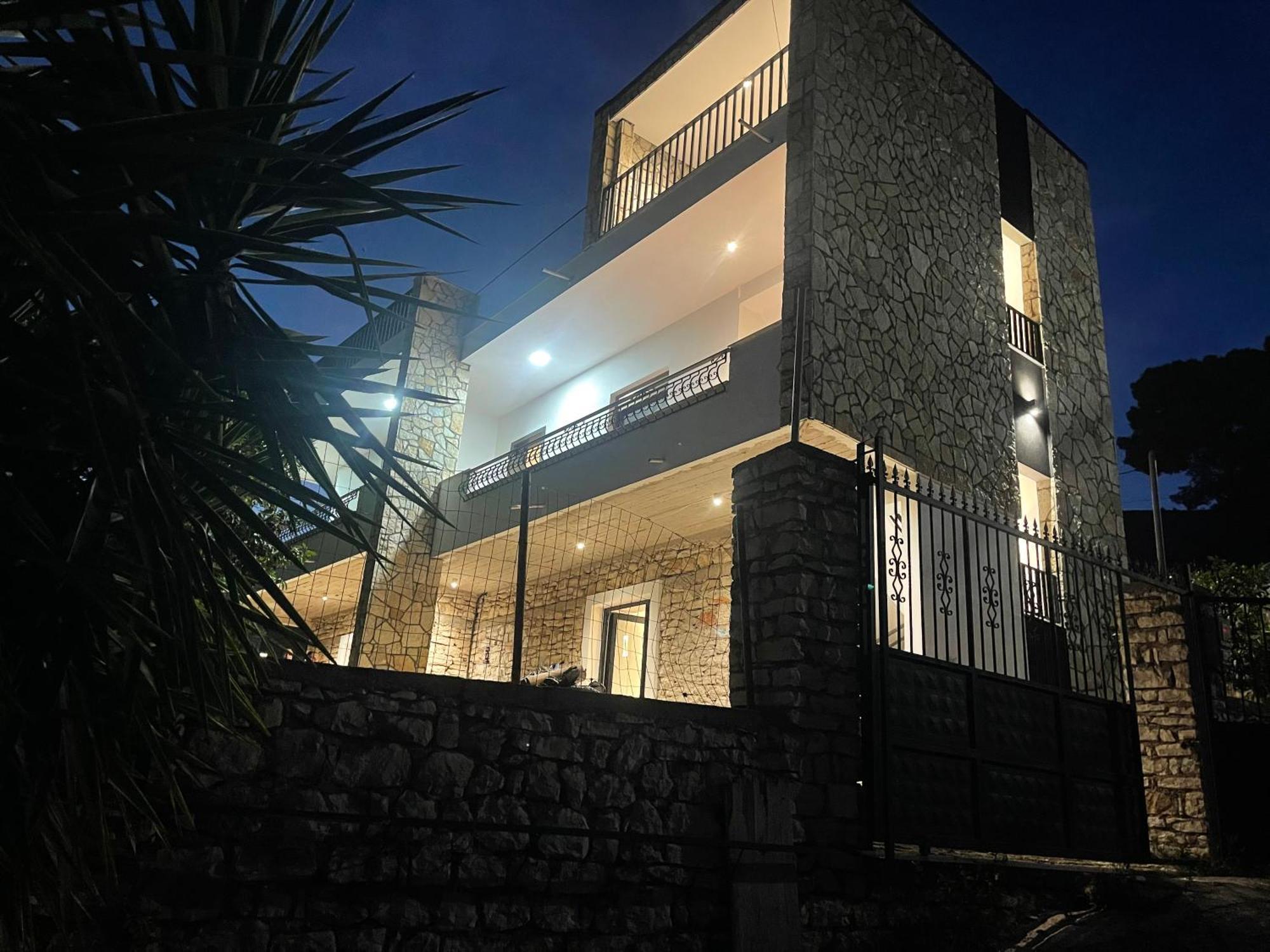 Comfort Guest Rooms Vila Hm Saranda Extérieur photo