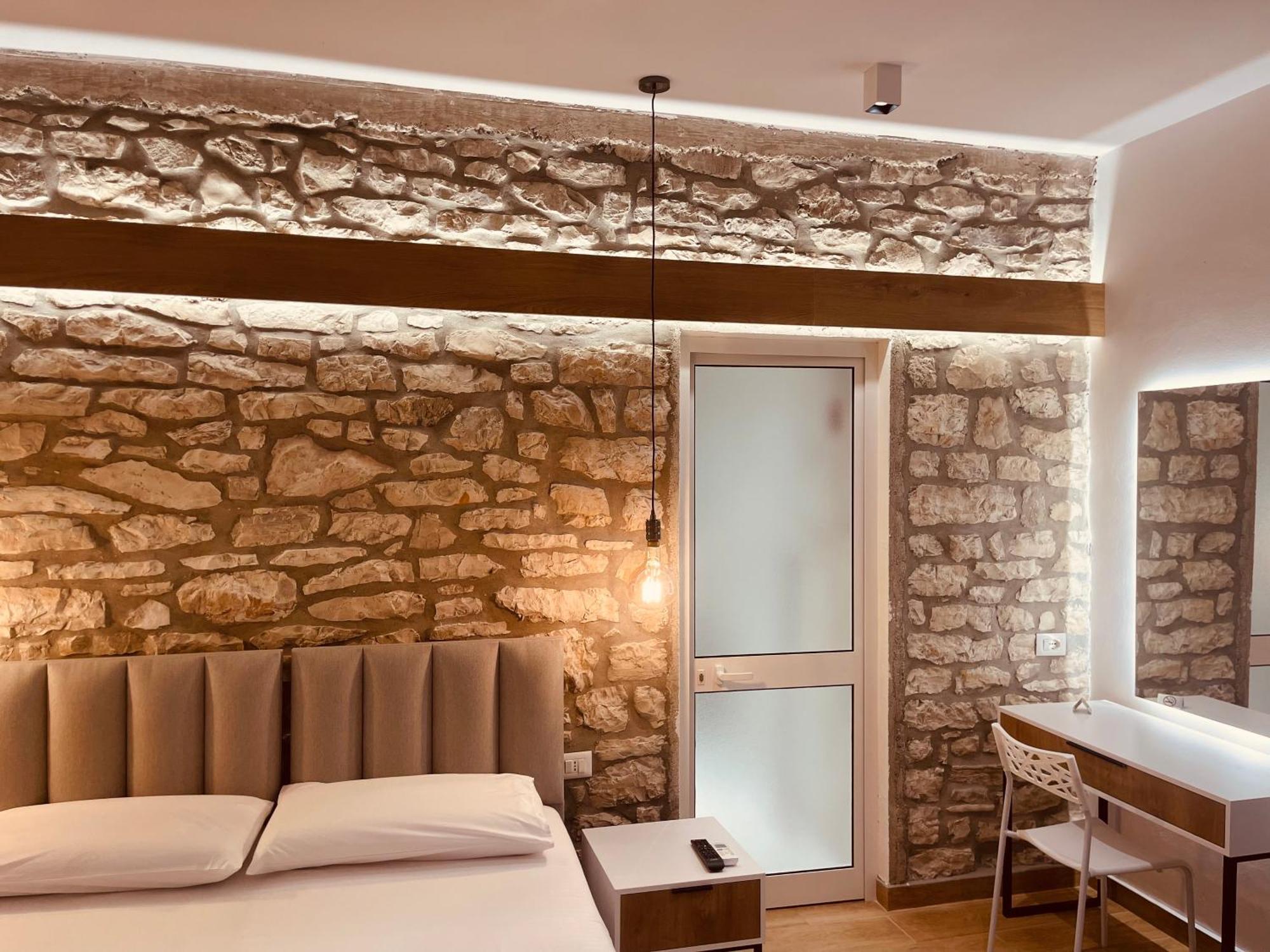 Comfort Guest Rooms Vila Hm Saranda Extérieur photo